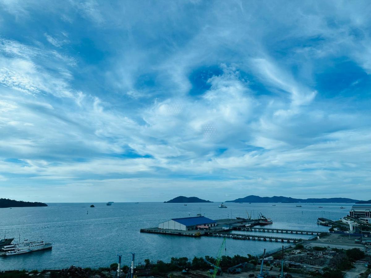 Jesselton Quay - Suite 1 By Staycation Suites Kk Кота-Кінабалу Екстер'єр фото